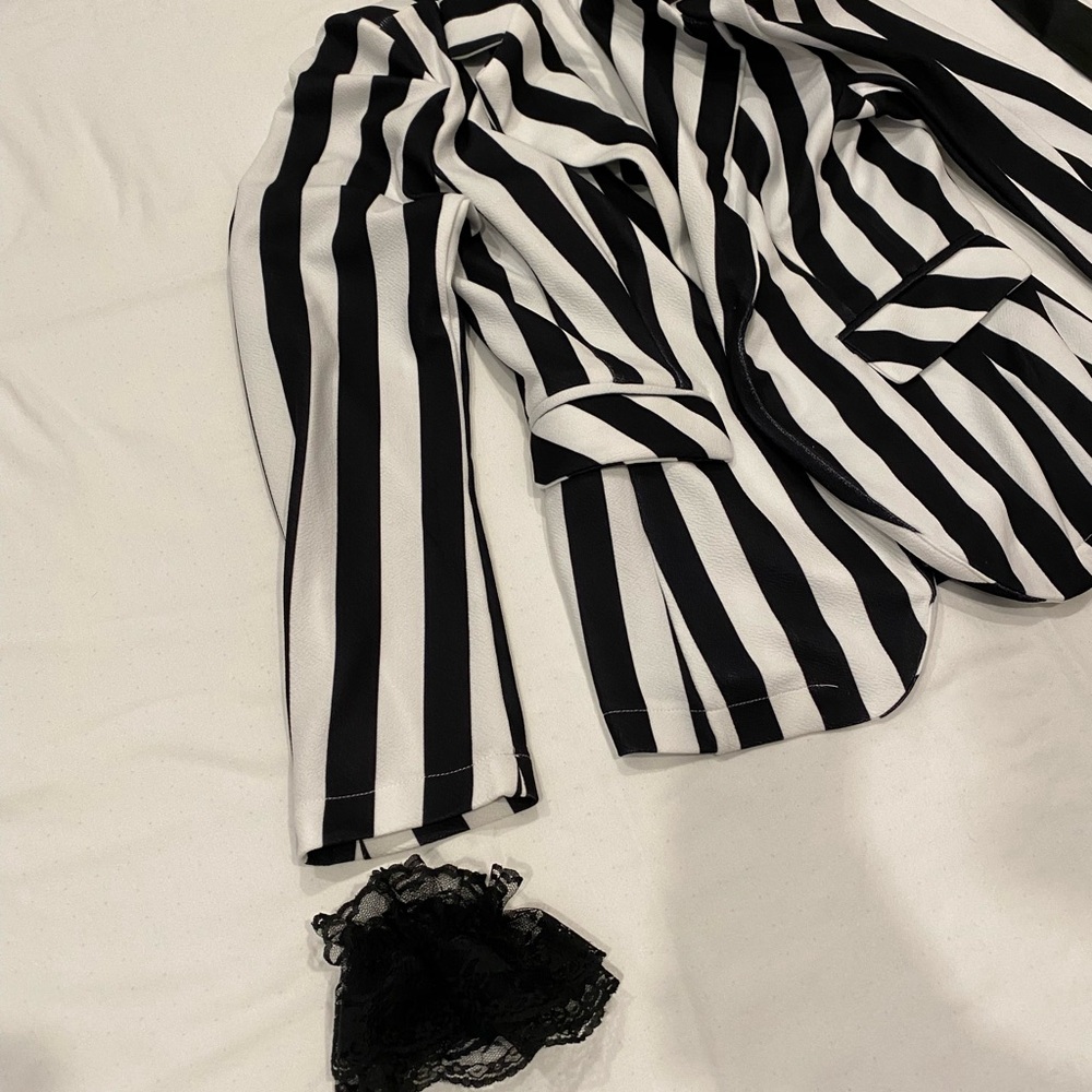 Beetlejuice Costume women - Picture 4 of 4